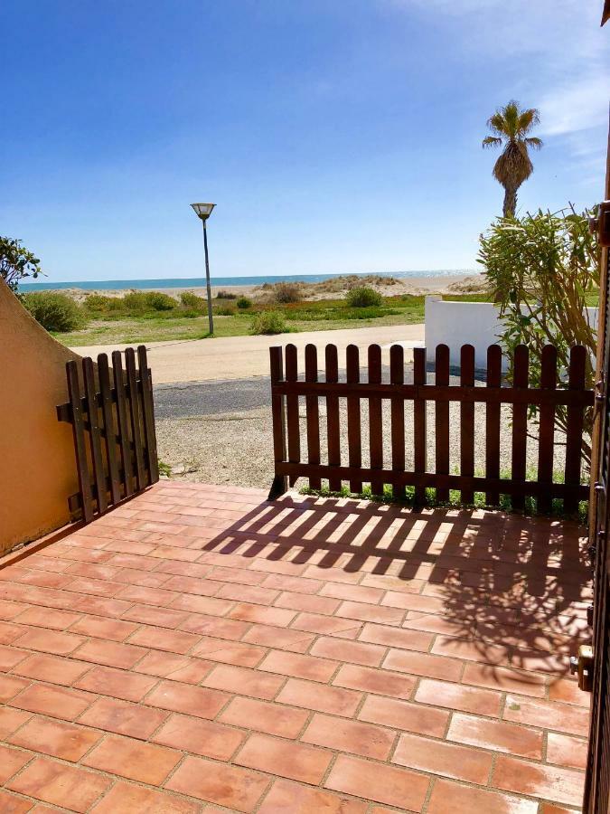 Maisonnette Vue Mer Pieds Dans L'Eau Wifi Leucate Extérieur photo